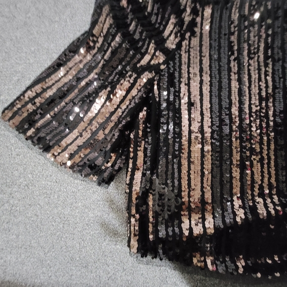 BCBGMAXAZRIA Top - Picture 8 of 11